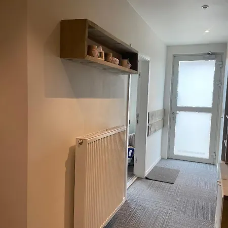 Ruime Luxe In Centrum Met Badkamer! *